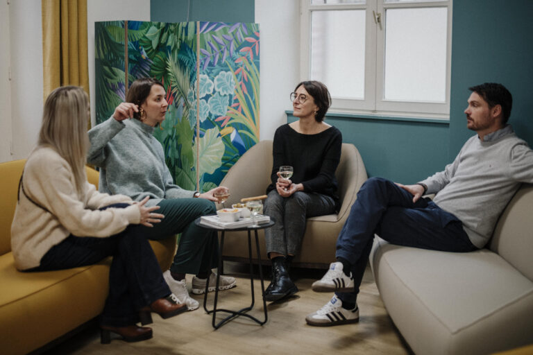 Organiser un séminaire de fin d’année avant l’été : le moment idéal pour fédérer vos équipes